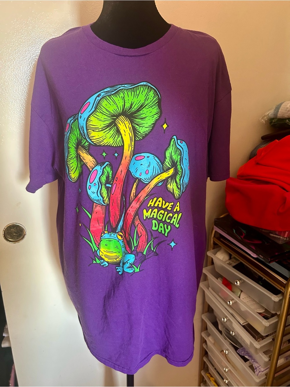 DOM Tshirt - Picture 2 of 3